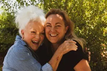 6 Tips to Naturally Reduce Symptoms of Menopause
